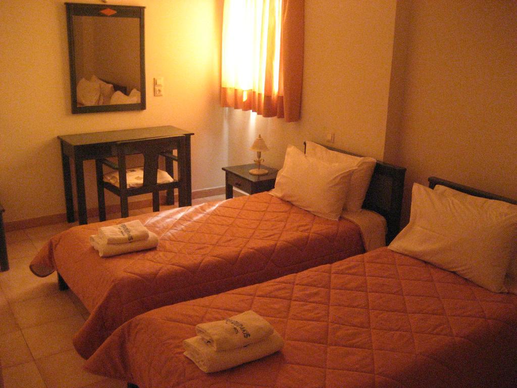 Kyveli Hotel Apartments Vrontádos Exterior foto