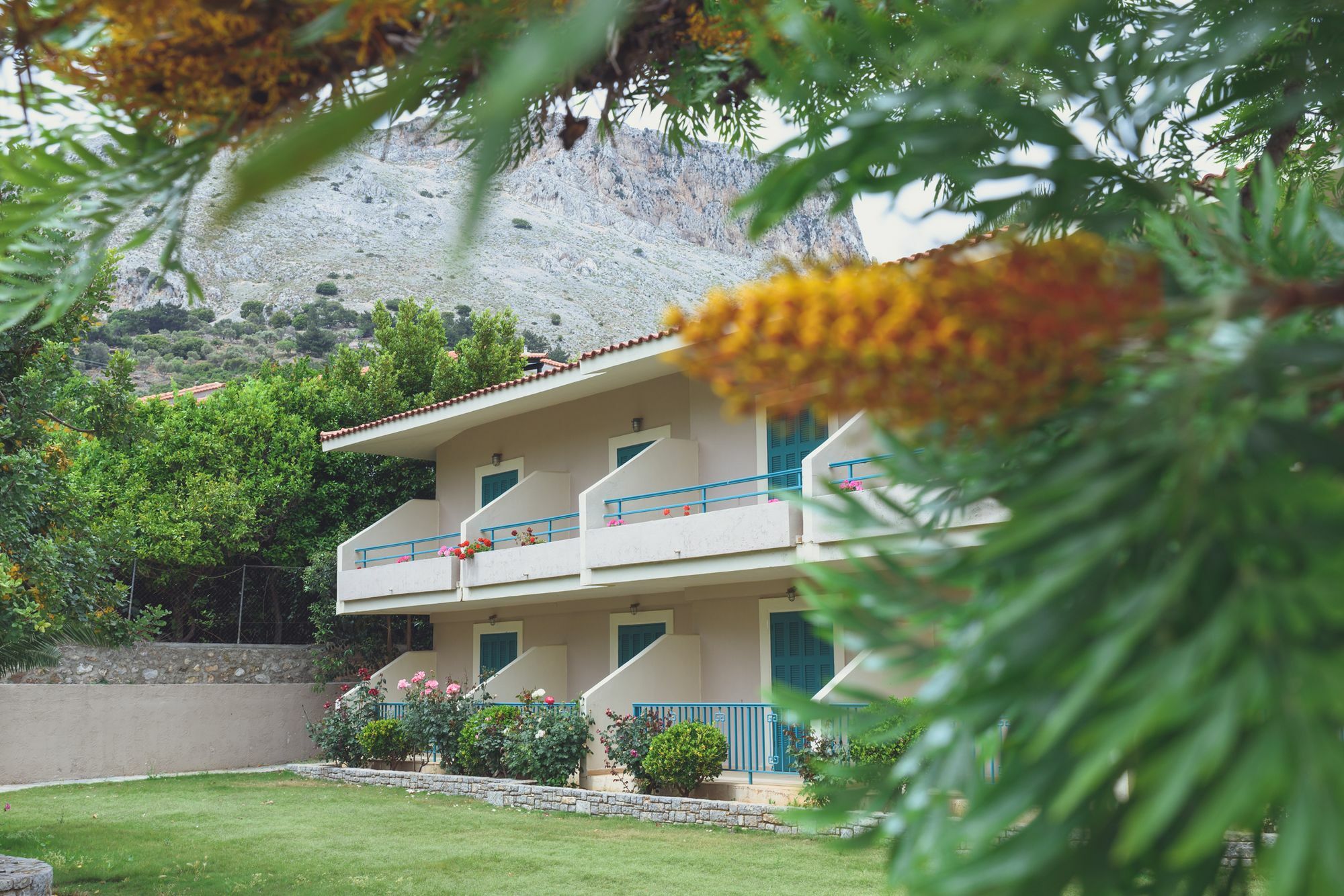 Kyveli Hotel Apartments Vrontádos Exterior foto